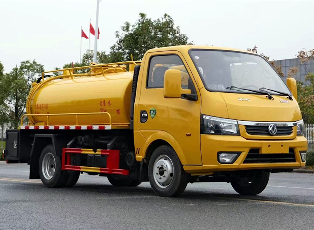 【京環(huán)藍牌】東風(fēng)途逸清洗吸污車