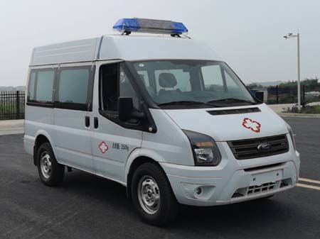 程力重工牌CLH5041XJHJ5型救護(hù)車(chē)