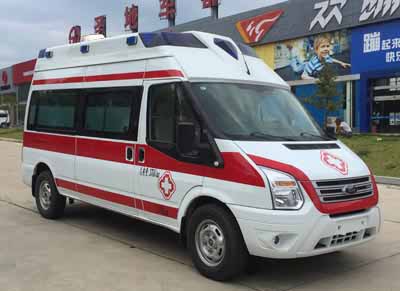 程力威牌CLW5046XJHJ5型救護(hù)車(chē)